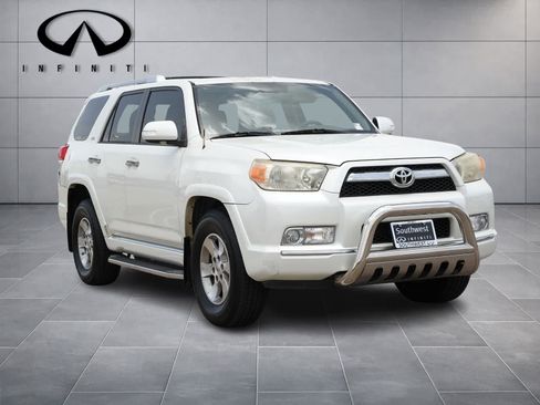 Used 2012 Toyota 4Runner SR5 RWD image 3