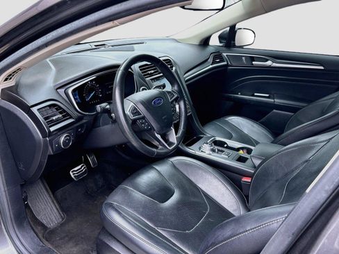 Used 2017 Ford Fusion Titanium FWD image 25