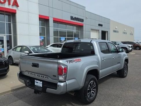 Used 2023 Toyota Tacoma TRD Sport w/ Advanced Technology Package AWD/4WD image 5