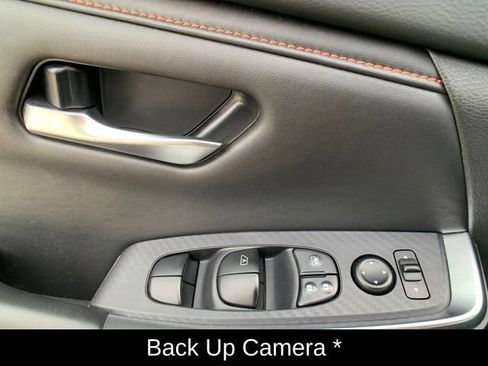 Certified 2023 Nissan Sentra SR w/ Midnight Edition Package FWD image 17