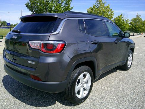 Used 2019 Jeep Compass Latitude w/ Popular Equipment Group AWD/4WD image 12