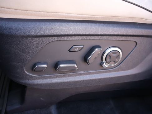 Used 2023 Hyundai Palisade Calligraphy image 11