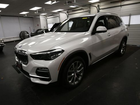 Used 2020 BMW X5 xDrive40i w/ Premium Package image 4