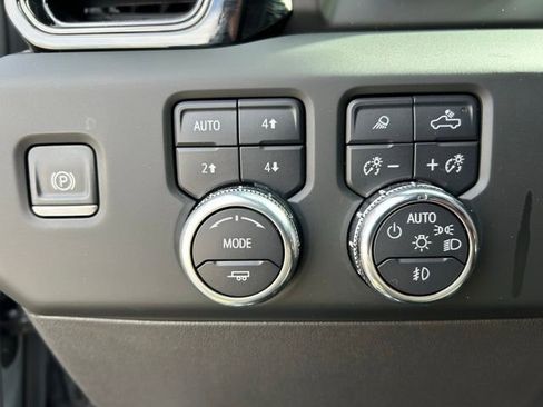 Used 2024 GMC Sierra 1500 AT4X image 15