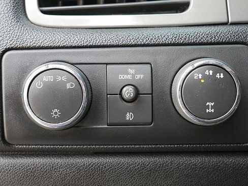 Used 2014 Chevrolet Silverado 2500 LTZ w/ LTZ Plus Package image 26