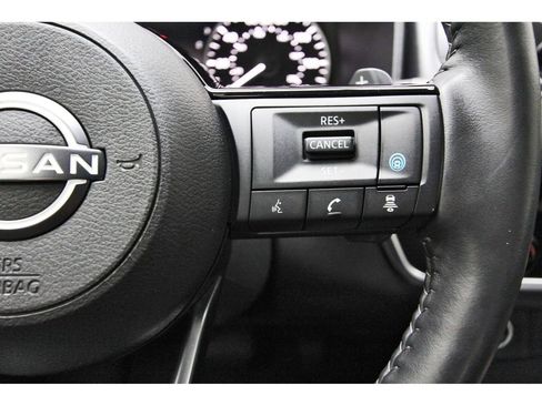 Used 2023 Nissan Rogue SV w/ SV Premium B Package FWD image 16