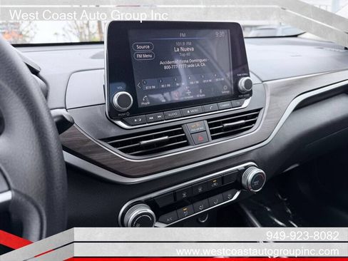 Used 2023 Nissan Altima 2.5 SV FWD image 16