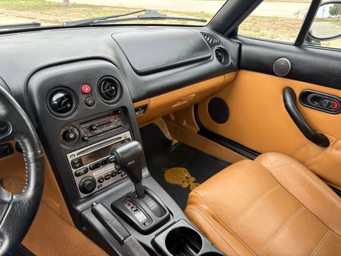 Used 1995 MAZDA MX-5 Miata RWD image 43