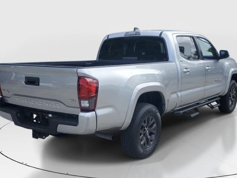 Used 2022 Toyota Tacoma SR5 w/ Technology Package AWD/4WD image 7