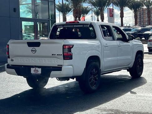 Certified 2023 Nissan Frontier SV w/ Midnight Edition Package image 6