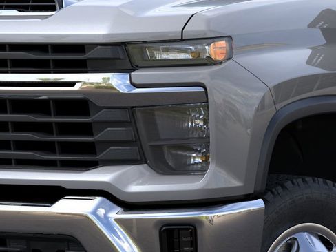 New 2026 Chevrolet Silverado 3500 LT image 10
