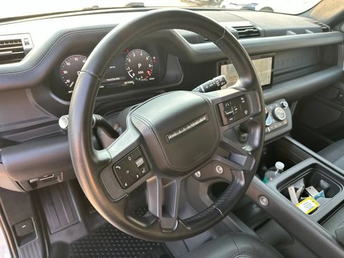 Used 2023 Land Rover Defender 90 X-Dynamic SE AWD/4WD image 16