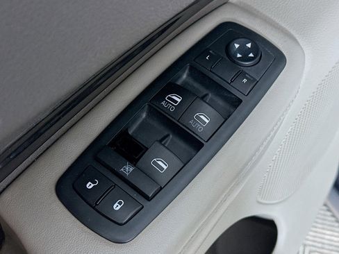 Used 2011 Dodge Durango Crew AWD/4WD image 17