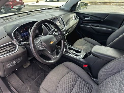 Used 2020 Chevrolet Equinox LT w/ Driver Convenience Package AWD/4WD image 12