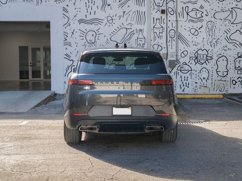Used 2024 Land Rover Range Rover Sport SE image 5