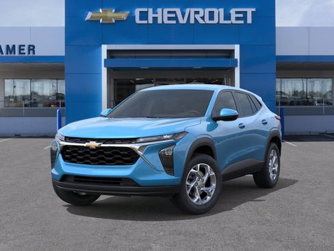 New 2026 Chevrolet Trax LS w/ LS Convenience Package FWD image 30