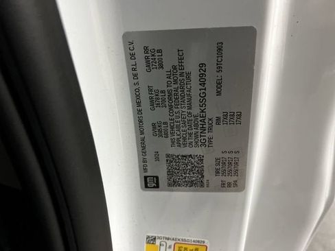 Certified 2025 GMC Sierra 1500 Pro w/ Trailering Package RWD image 30