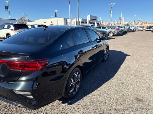 Used 2020 Kia Forte LXS FWD image 3