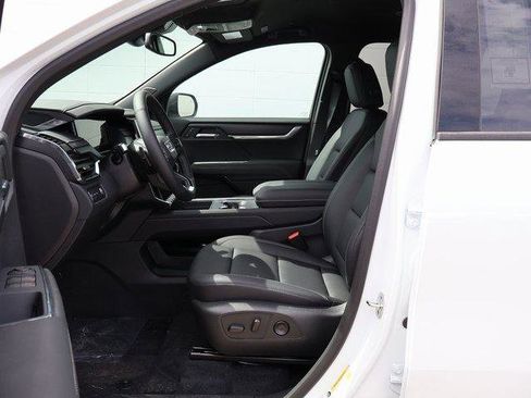 New 2025 GMC Acadia Elevation w/ Elevation Premium Package image 17