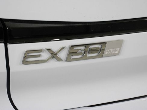 New 2026 Volvo EX30 Plus w/ Climate Package image 15