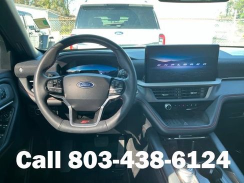 Used 2025 Ford Explorer ST AWD/4WD image 9