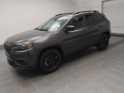 Used 2023 Jeep Cherokee Altitude Lux image 2