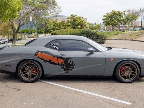 Used 2019 Dodge Challenger SXT w/ Blacktop Package image 12