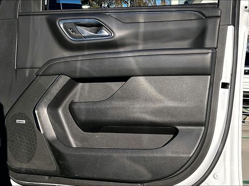 Used 2022 GMC Yukon AT4 image 28