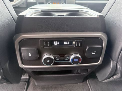 Used 2018 Ford Expedition XLT w/ Equipment Group 202A image 16