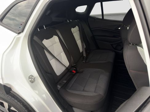 Used 2024 Chevrolet Trax RS w/ Driver Confidence Package FWD image 19