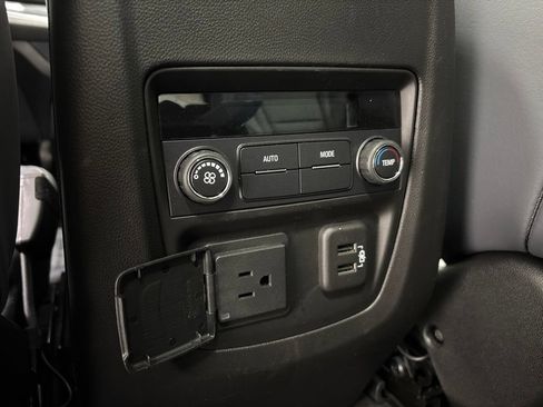 Used 2023 Buick Enclave Essence w/ Experience Buick Package AWD/4WD image 43