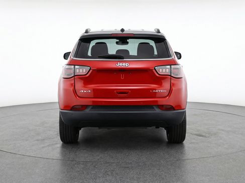 Used 2025 Jeep Compass Limited image 7