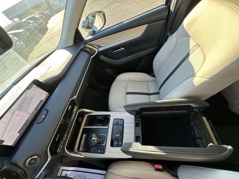 Used 2025 MAZDA CX-90 Plug-In Hybrid w/Premium Sport image 36