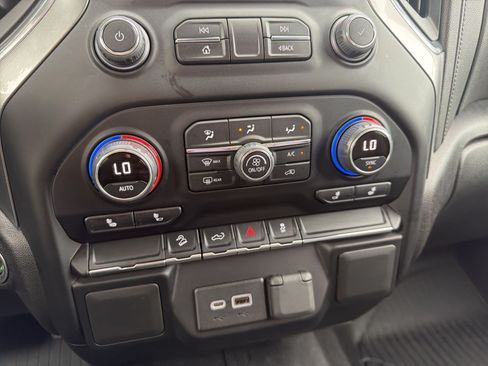 Used 2022 Chevrolet Silverado 1500 RST w/ LPO, Blackout Package AWD/4WD image 19