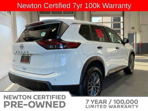 Used 2025 Nissan Rogue S FWD image 22