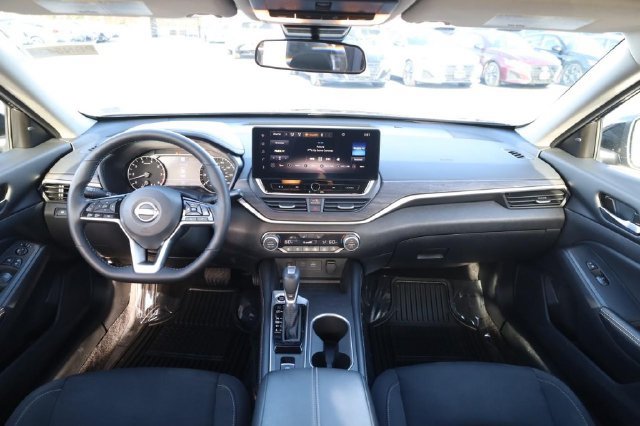 Certified 2025 Nissan Altima 2.5 SV w/ SV Premium Package FWD image 7
