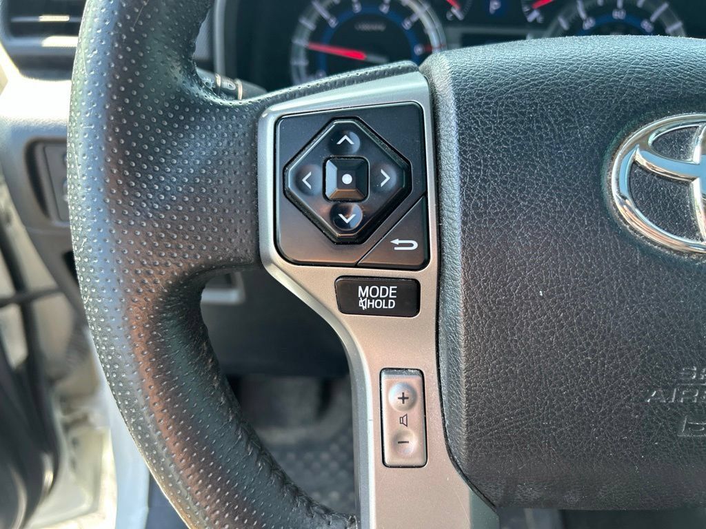 Used 2018 Toyota 4Runner Limited AWD/4WD image 21