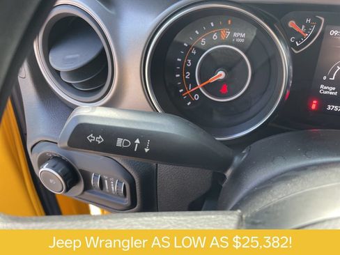 Used 2021 Jeep Wrangler Sport AWD/4WD image 15