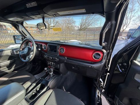 Used 2021 Jeep Wrangler Unlimited Rubicon image 14