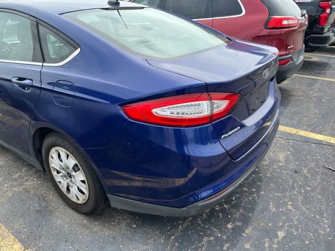 Used 2014 Ford Fusion S FWD image 9