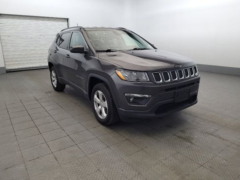 Used 2019 Jeep Compass Latitude w/ Cold Weather Group AWD/4WD image 13