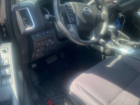 Used 2024 Nissan Frontier SV w/ Technology Package RWD image 5