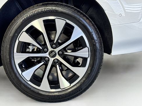 New 2026 Audi Q3 quattro 2.0T AWD/4WD image 28