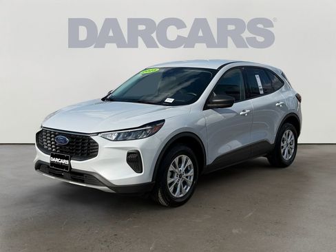 Used 2025 Ford Escape Active AWD/4WD image 3