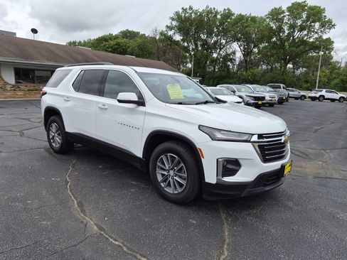 Used 2022 Chevrolet Traverse LT AWD/4WD image 2
