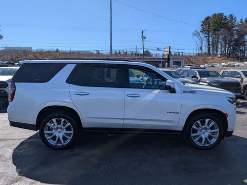 Used 2022 Chevrolet Tahoe High Country w/ Premium Package 2 AWD/4WD image 9