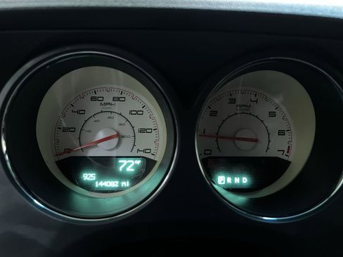 Used 2011 Dodge Challenger RWD image 19