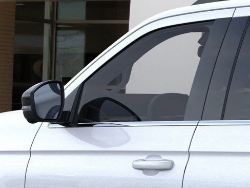New 2025 Ford Expedition Active image 22