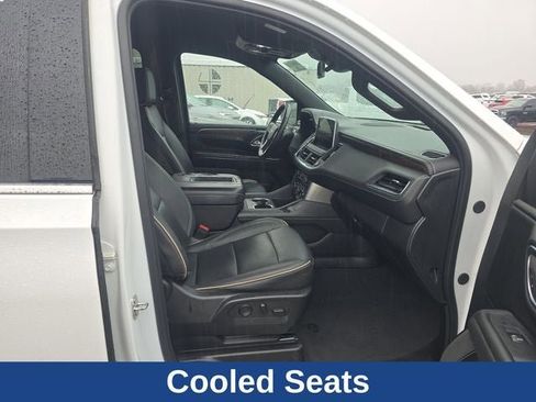 Used 2023 Chevrolet Suburban Premier image 16