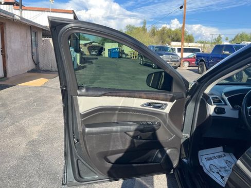 Used 2016 Cadillac SRX Luxury w/ Driver Awareness Package FWD image 29